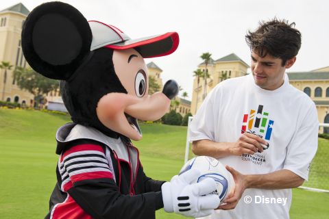 Kaka-and-Mickey-Mouse.JPG