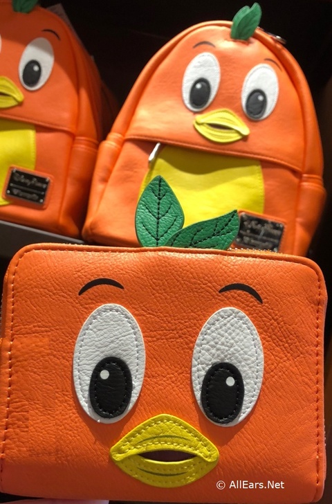 loungefly-orange-bird-wallet-18-01.jpg