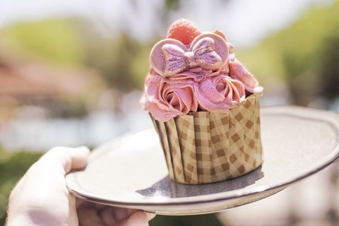 millennial-pink-mara-cupcake.jpg