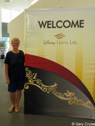 Disney_Cruise_Line_Entrance