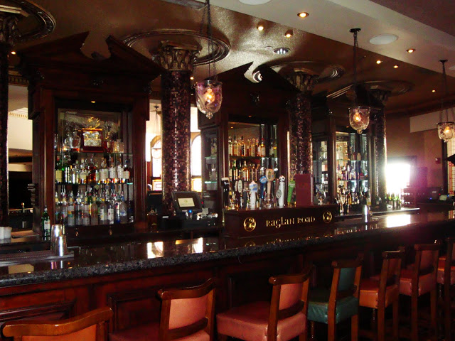 Raglan Road Bar