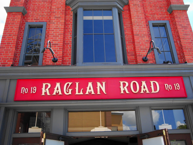 RaglanRoad Signage
