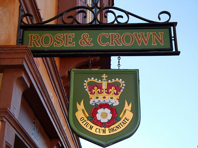 Rose and Crown Signage