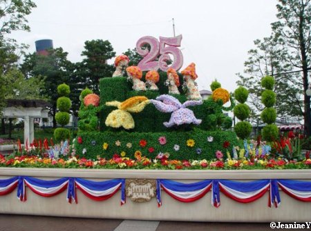 Tokyo Disney Sea Spring festival topiary