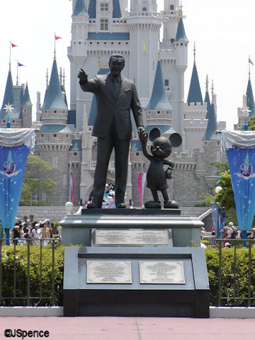 Tokyo Disneyland Dedication Plaques & Partners Statue