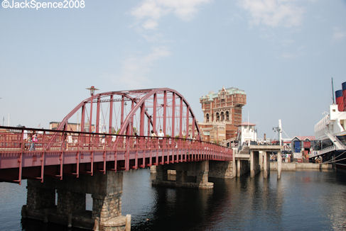 Bridge connecting Cape Cod and the New York Section of the American Waterfront