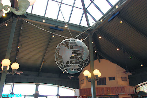 Port of Entry Globe