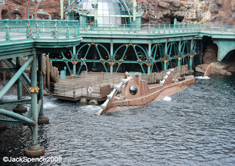 Nautilus Photo Opportunity at at Mysterious Island at Tokyo DisneySea