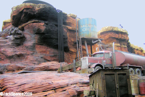 Walt Disney Studios Park Paris Production Courtyard Studio Tram Tour®: Behind the Magic