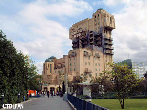 The Paris version of the Twilight Zone Tower of Terror (TOT) is an extremely 