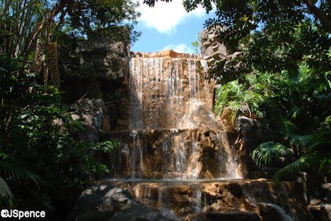 Rain Forest CafÃ© Waterfall