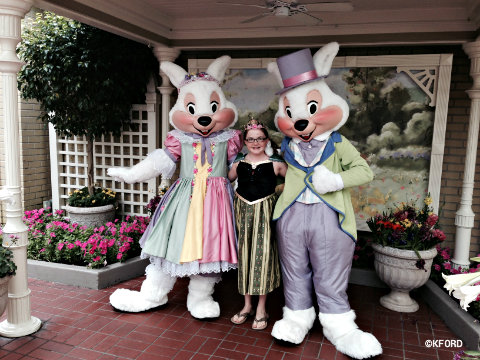 Easter-Bunny-Mrs-Bunny-magic-kingdom.jpg