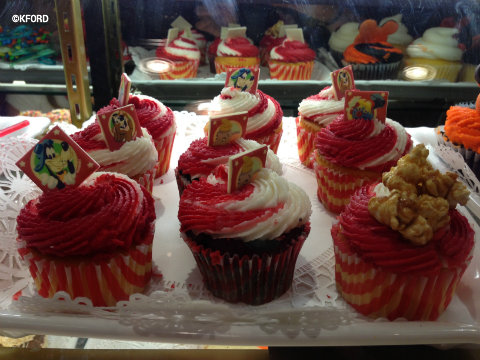 big-top-souvenirs-circus-cupcakes.jpg