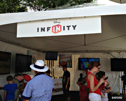disney-infinity-booth.jpg