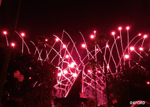 disney-symphony-in-the-stars-fireworks3.jpg