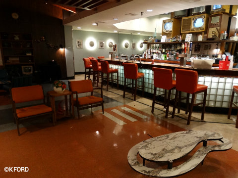 disney-world-50s-prime-time-cafe-tune-in-lounge-2.jpg