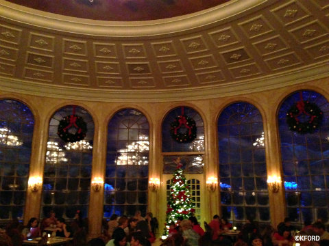 disney-world-be-our-guest-christmas-windows.jpg