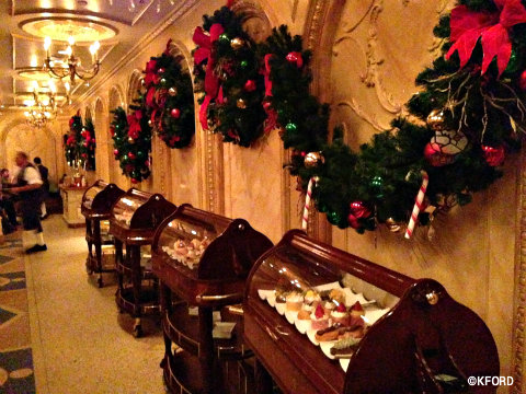 disney-world-be-our-guest-wreath-dessert-trolleys.jpg