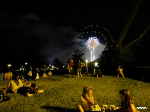 fourth-of-july-fireworks-disney-world-contemporary.jpg