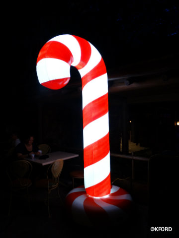 mickeys-very-merry-christmas-party-lighted-candy-canes.jpg