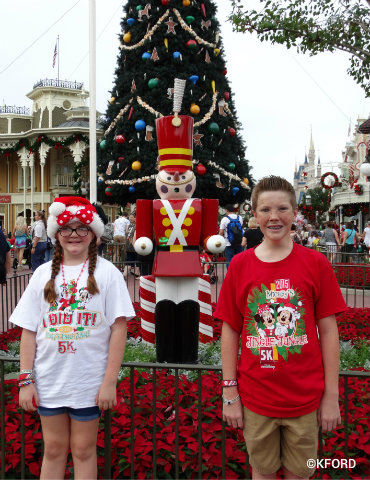 mickeys-very-merry-christmas-party-photo-op-with-toy-soldiers.jpg