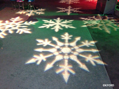 mickeys-very-merry-christmas-party-snowflakes.jpg