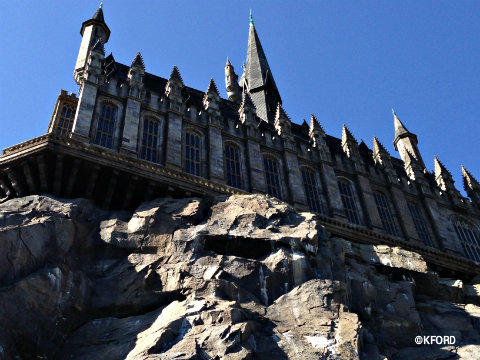universal-harry-potter-side-hogwarts-castle.jpg