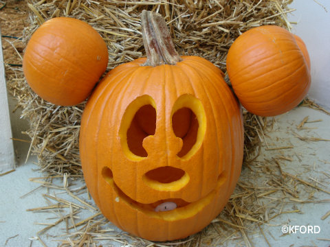 winning-mickey-pumpkin.jpg