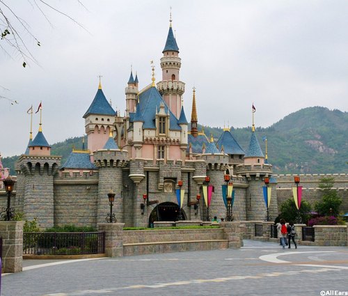 HKDL-castle.jpg