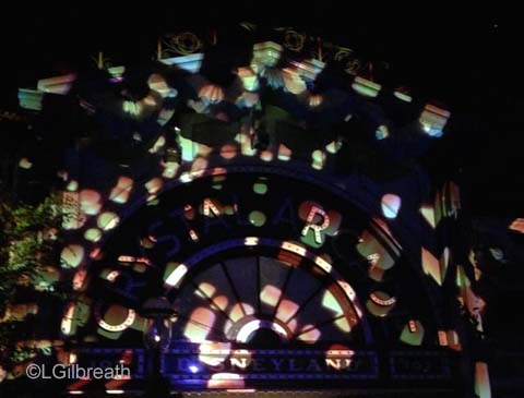 Disneyland Forever Tangled Projection