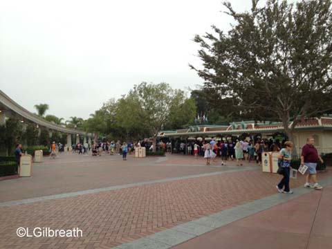 Disneyland 071715 entrance