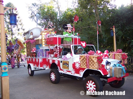 Mickey's Jingle Jungle Parade