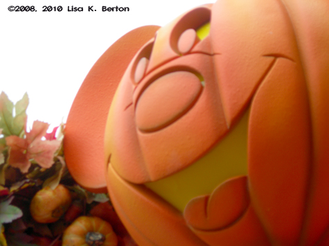lkb-Halloween-pumpkin09Nikon7600.jpg