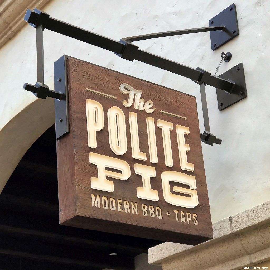 The Polite Pig Logo