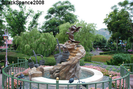 Fantasy Gardens Hong Kong Disneyland